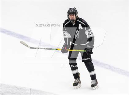 Thumbnail 1 in Daniel Hand vs Rogers/Middletown/Tiverton (Crusader Christmas Classic) photogallery.