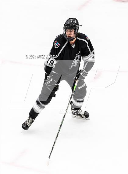 Thumbnail 3 in Daniel Hand vs Rogers/Middletown/Tiverton (Crusader Christmas Classic) photogallery.