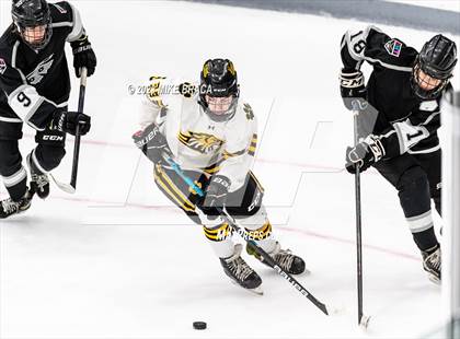 Thumbnail 3 in Daniel Hand vs Rogers/Middletown/Tiverton (Crusader Christmas Classic) photogallery.
