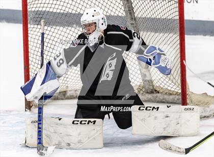 Thumbnail 3 in Daniel Hand vs Rogers/Middletown/Tiverton (Crusader Christmas Classic) photogallery.