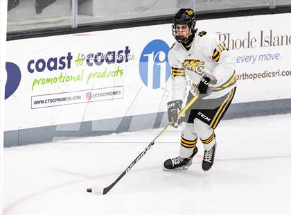 Thumbnail 1 in Daniel Hand vs Rogers/Middletown/Tiverton (Crusader Christmas Classic) photogallery.