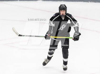 Thumbnail 2 in Daniel Hand vs Rogers/Middletown/Tiverton (Crusader Christmas Classic) photogallery.