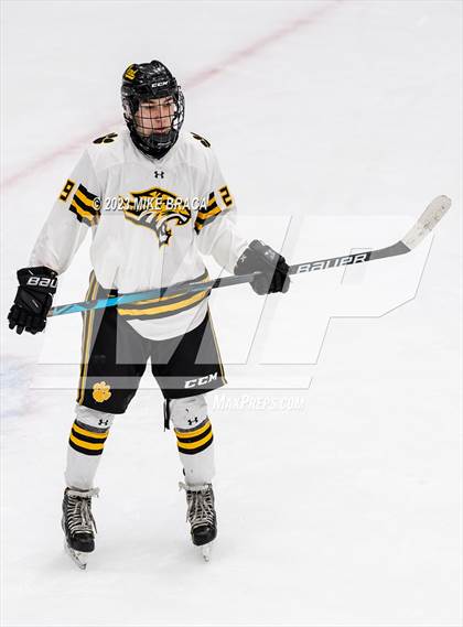 Thumbnail 2 in Daniel Hand vs Rogers/Middletown/Tiverton (Crusader Christmas Classic) photogallery.