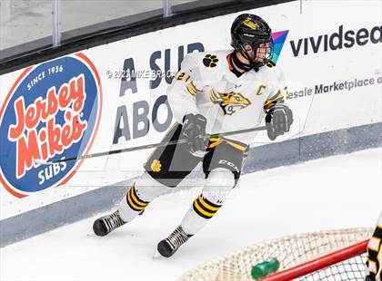 Thumbnail 2 in Daniel Hand vs Rogers/Middletown/Tiverton (Crusader Christmas Classic) photogallery.