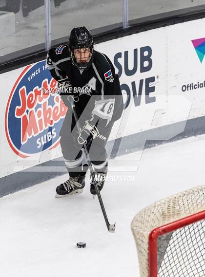 Thumbnail 3 in Daniel Hand vs Rogers/Middletown/Tiverton (Crusader Christmas Classic) photogallery.