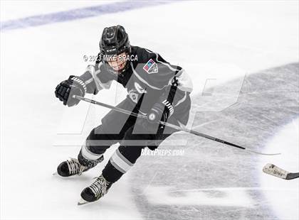 Thumbnail 3 in Daniel Hand vs Rogers/Middletown/Tiverton (Crusader Christmas Classic) photogallery.