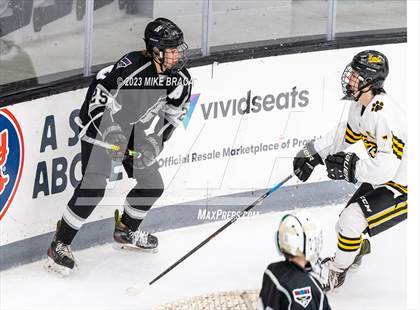 Thumbnail 3 in Daniel Hand vs Rogers/Middletown/Tiverton (Crusader Christmas Classic) photogallery.