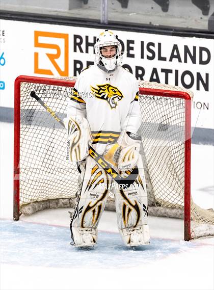 Thumbnail 1 in Daniel Hand vs Rogers/Middletown/Tiverton (Crusader Christmas Classic) photogallery.