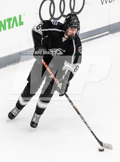 Thumbnail 3 in Daniel Hand vs Rogers/Middletown/Tiverton (Crusader Christmas Classic) photogallery.