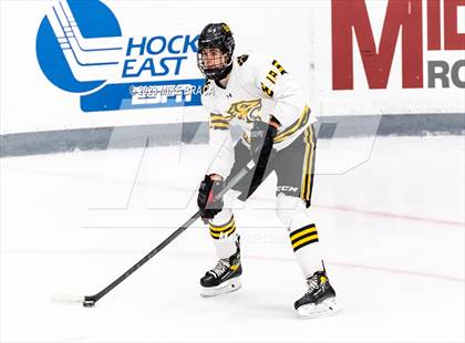 Thumbnail 3 in Daniel Hand vs Rogers/Middletown/Tiverton (Crusader Christmas Classic) photogallery.