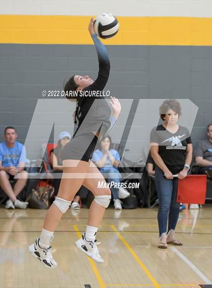 Thumbnail 3 in Mica Mountain vs Williams Field (Epic Tourneys Volleyball Invite) photogallery.