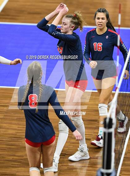 Thumbnail 2 in Chaparral vs Legend (CHSAA 5A Semifinal) photogallery.
