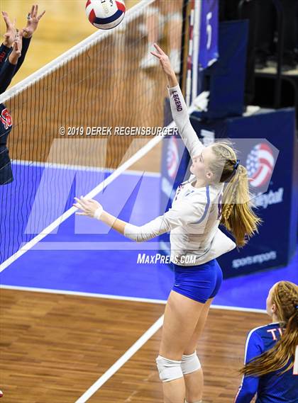 Thumbnail 3 in Chaparral vs Legend (CHSAA 5A Semifinal) photogallery.