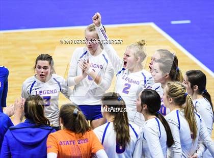 Thumbnail 2 in Chaparral vs Legend (CHSAA 5A Semifinal) photogallery.