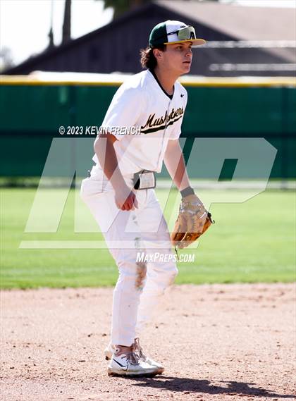 Thumbnail 3 in Moorpark vs. Palisade (Coach Bob National Invitational) photogallery.