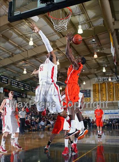 Thumbnail 1 in Winter Park vs. Mater Dei (City of Palms Classic) photogallery.