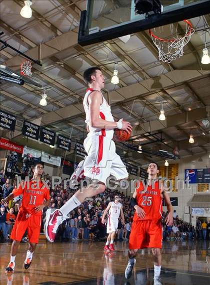 Thumbnail 3 in Winter Park vs. Mater Dei (City of Palms Classic) photogallery.