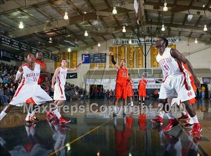 Thumbnail 3 in Winter Park vs. Mater Dei (City of Palms Classic) photogallery.
