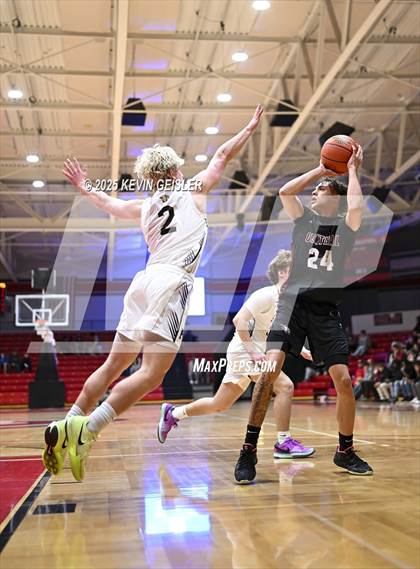 Thumbnail 1 in Franklin vs. Westosha Central photogallery.
