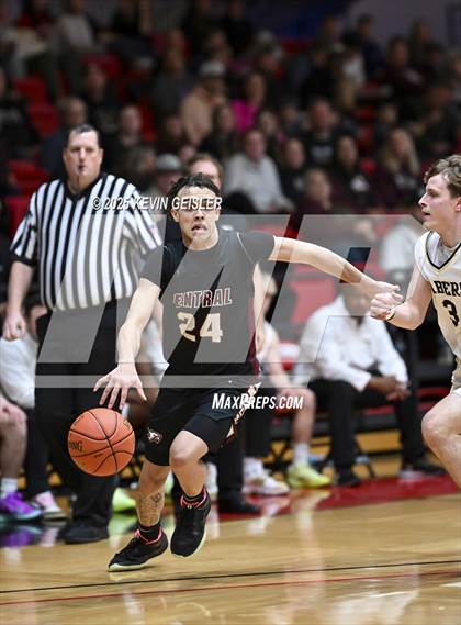 Thumbnail 1 in Franklin vs. Westosha Central photogallery.