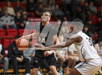 Thumbnail 1 in Franklin vs. Westosha Central photogallery.
