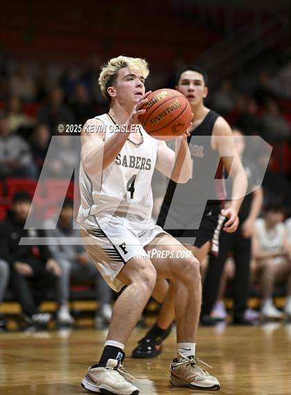 Thumbnail 1 in Franklin vs. Westosha Central photogallery.