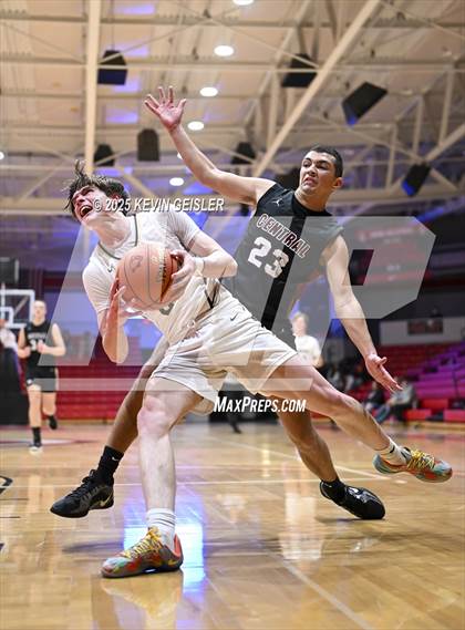 Thumbnail 1 in Franklin vs. Westosha Central photogallery.