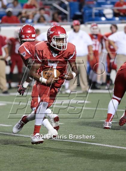 Thumbnail 2 in Baptist Prep vs. McGehee (Kickoff Classic) photogallery.