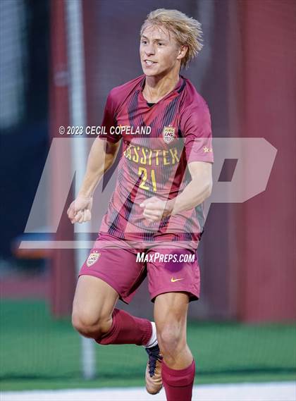 Thumbnail 1 in St. Pius X Catholic vs. Lassiter (GHSA 6A Quarterfinal) photogallery.