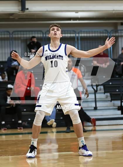 Thumbnail 3 in United Faith Christian Academy vs. Lake Norman photogallery.