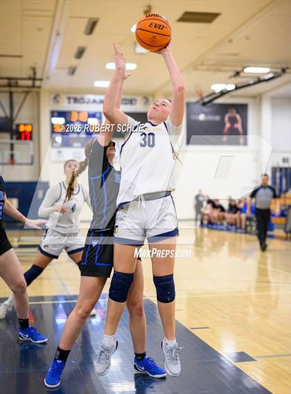 Thumbnail 3 in Oak Ridge vs. Davis Sr. (CIF SJS D1 Quarterfinal) photogallery.