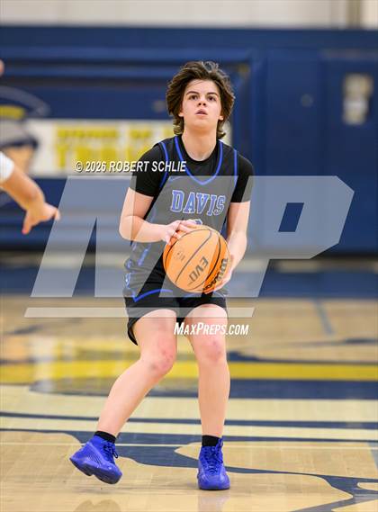 Thumbnail 2 in Oak Ridge vs. Davis Sr. (CIF SJS D1 Quarterfinal) photogallery.