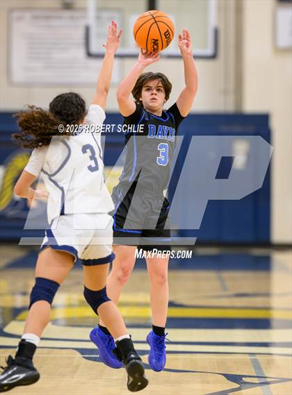 Thumbnail 3 in Oak Ridge vs. Davis Sr. (CIF SJS D1 Quarterfinal) photogallery.