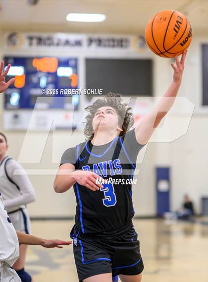 Thumbnail 2 in Oak Ridge vs. Davis Sr. (CIF SJS D1 Quarterfinal) photogallery.