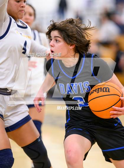 Thumbnail 1 in Oak Ridge vs. Davis Sr. (CIF SJS D1 Quarterfinal) photogallery.