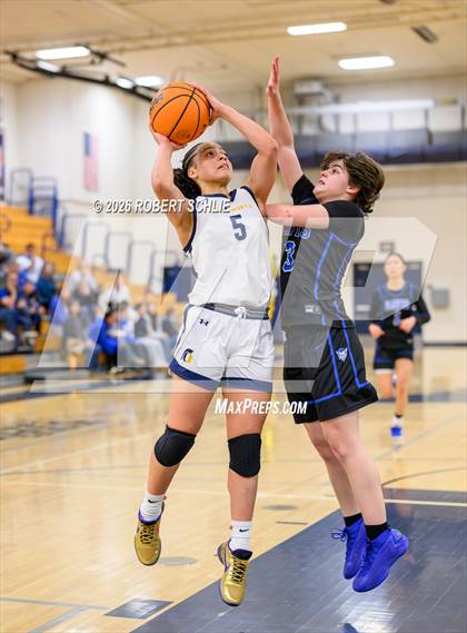 Thumbnail 2 in Oak Ridge vs. Davis Sr. (CIF SJS D1 Quarterfinal) photogallery.