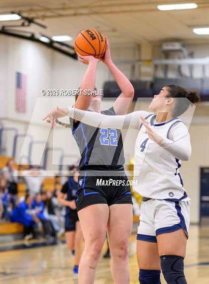 Thumbnail 2 in Oak Ridge vs. Davis Sr. (CIF SJS D1 Quarterfinal) photogallery.