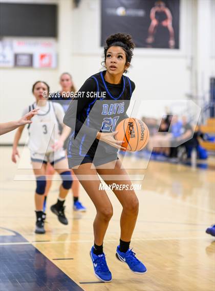 Thumbnail 3 in Oak Ridge vs. Davis Sr. (CIF SJS D1 Quarterfinal) photogallery.