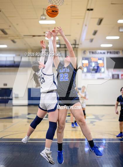 Thumbnail 2 in Oak Ridge vs. Davis Sr. (CIF SJS D1 Quarterfinal) photogallery.