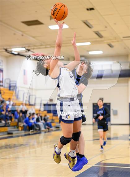 Thumbnail 3 in Oak Ridge vs. Davis Sr. (CIF SJS D1 Quarterfinal) photogallery.