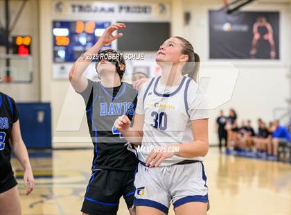 Thumbnail 1 in Oak Ridge vs. Davis Sr. (CIF SJS D1 Quarterfinal) photogallery.