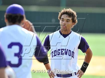 Thumbnail 1 in Edgewood vs Gunter (UIL 3A Region 2 Semifinal) photogallery.