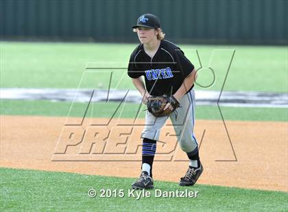 Thumbnail 2 in Edgewood vs Gunter (UIL 3A Region 2 Semifinal) photogallery.