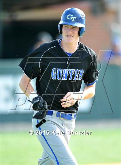 Thumbnail 1 in Edgewood vs Gunter (UIL 3A Region 2 Semifinal) photogallery.