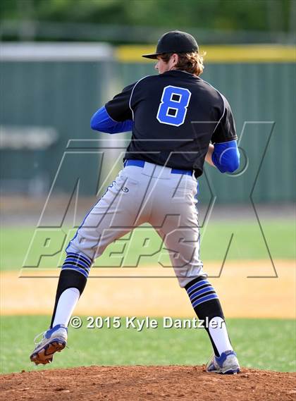 Thumbnail 2 in Edgewood vs Gunter (UIL 3A Region 2 Semifinal) photogallery.
