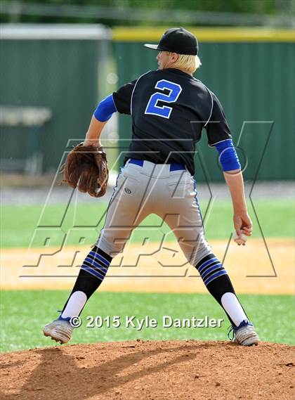 Thumbnail 1 in Edgewood vs Gunter (UIL 3A Region 2 Semifinal) photogallery.
