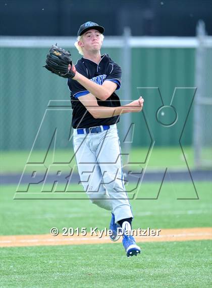 Thumbnail 2 in Edgewood vs Gunter (UIL 3A Region 2 Semifinal) photogallery.
