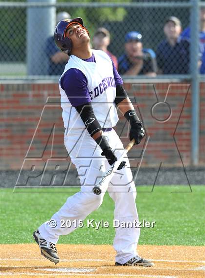 Thumbnail 2 in Edgewood vs Gunter (UIL 3A Region 2 Semifinal) photogallery.