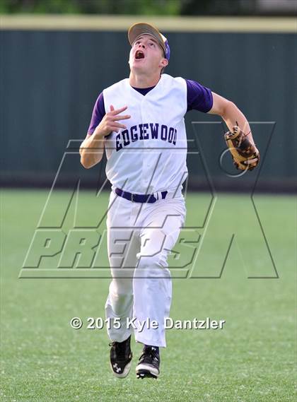 Thumbnail 1 in Edgewood vs Gunter (UIL 3A Region 2 Semifinal) photogallery.