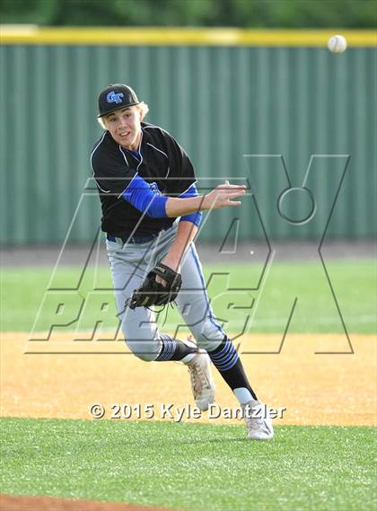 Thumbnail 3 in Edgewood vs Gunter (UIL 3A Region 2 Semifinal) photogallery.